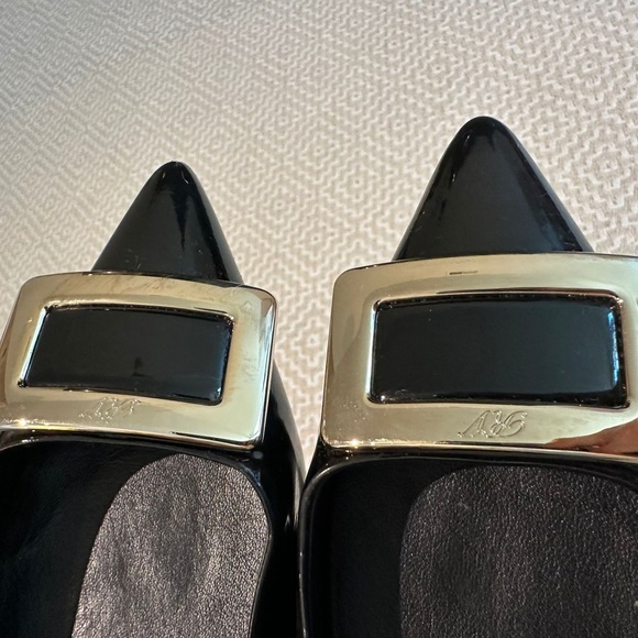 Roger Vivier glossed-leather flats
